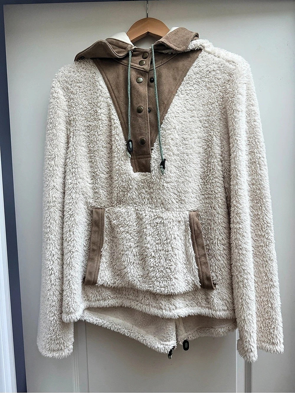 ELIZABETH & JAMES TEXTILE Sherpa White Teddy Sweater Jacket Size Med/LG Women’s